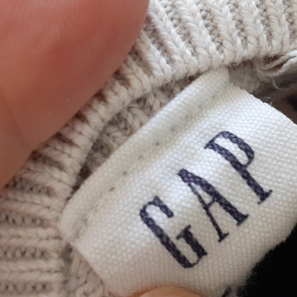 GAP sweater - Picture 7 of 8